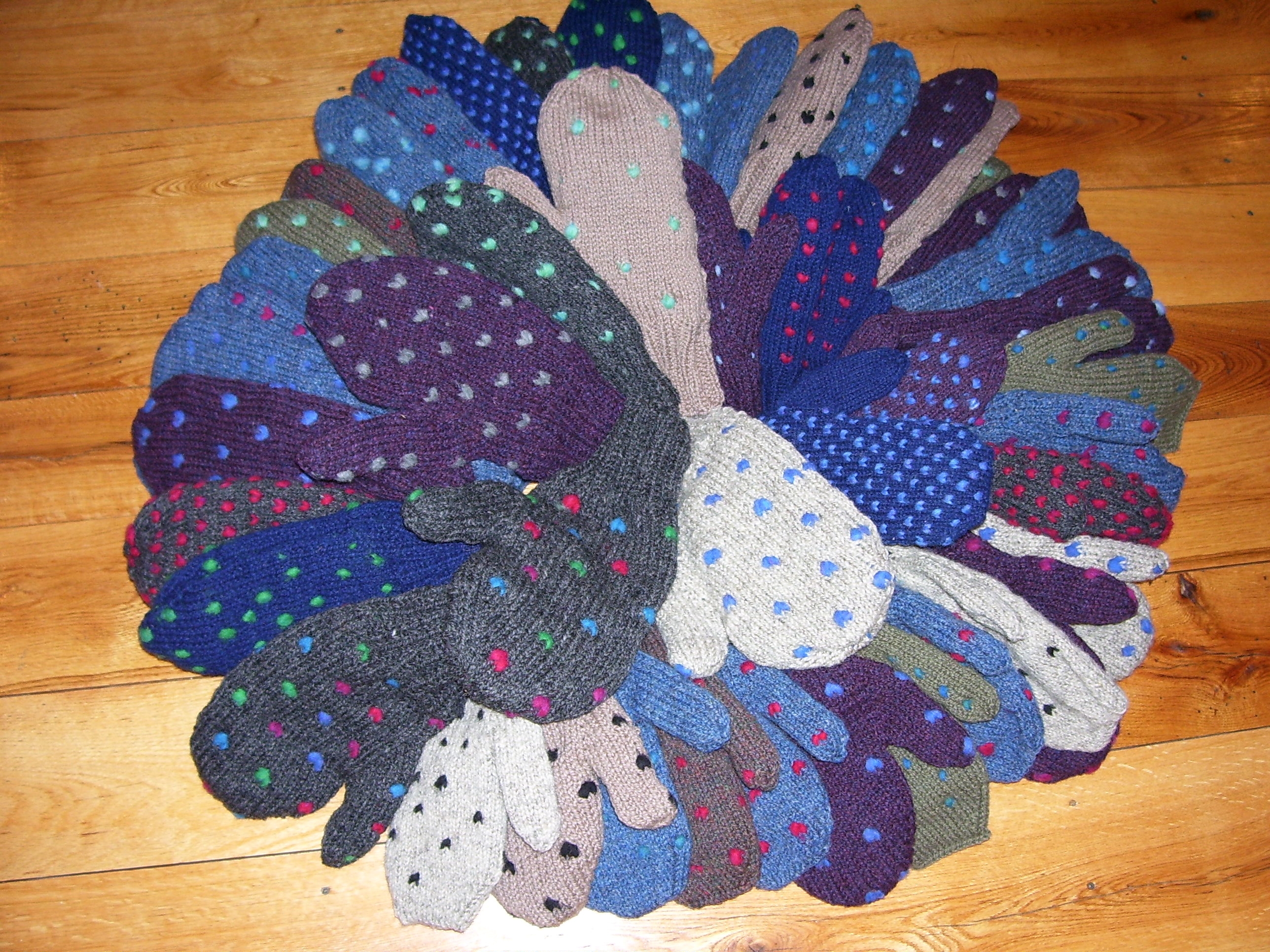 38 Mittens